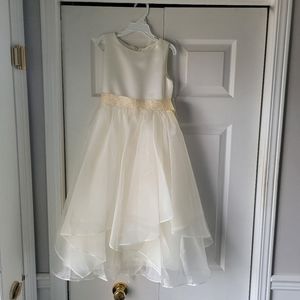 Flower Girl Dress in Cream Size 6 NWT